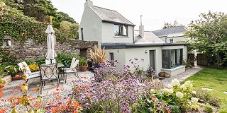 Terrace & cottage garden planting